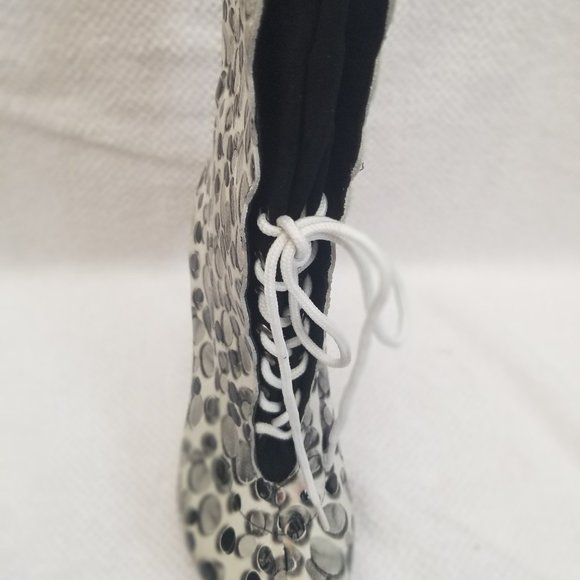 All leather dalmation short heeled boot. - Picture 4 of 6